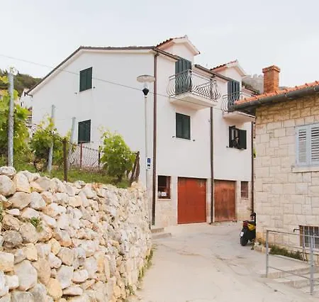 Pina Hvar